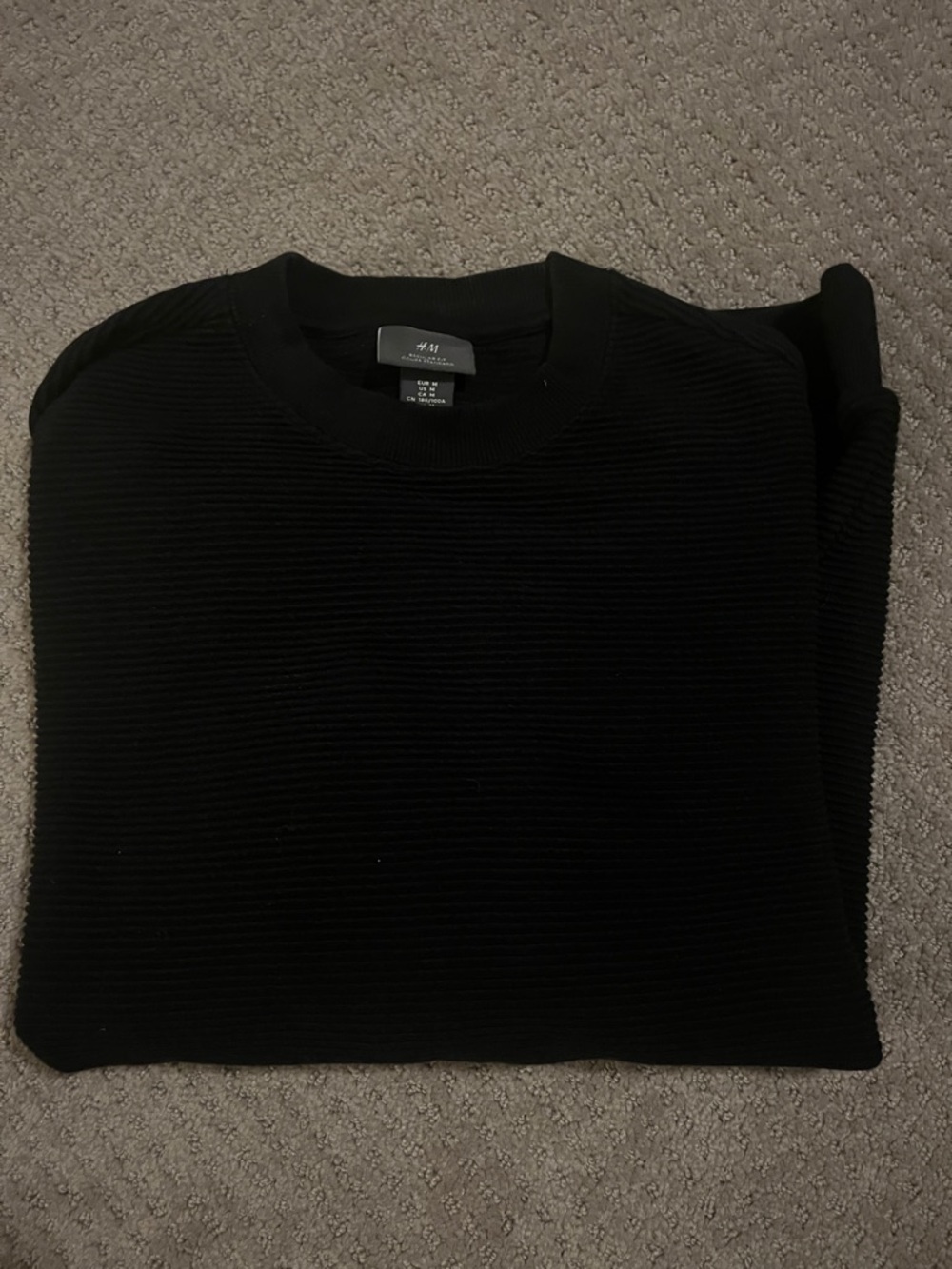 H&M Men's Black Textured Crewneck Sweater